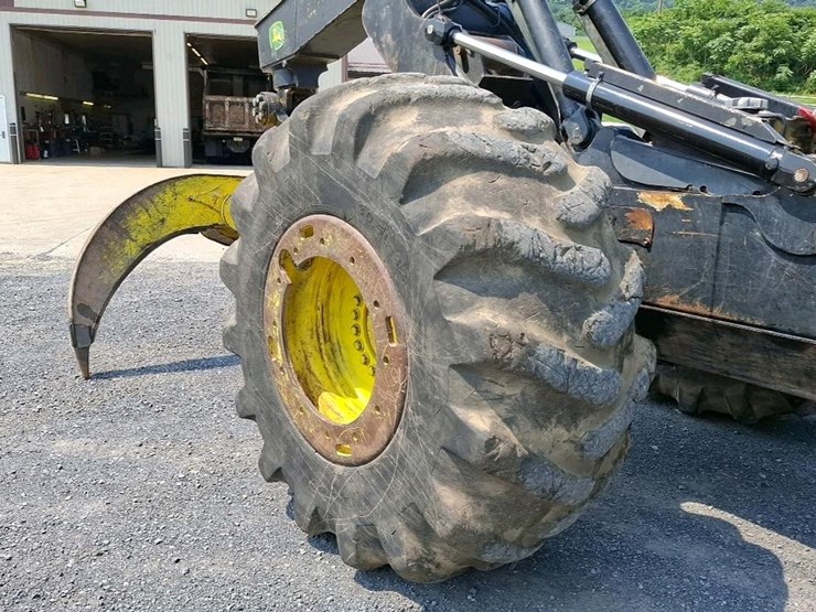2007-deere-648g-iii-image-39