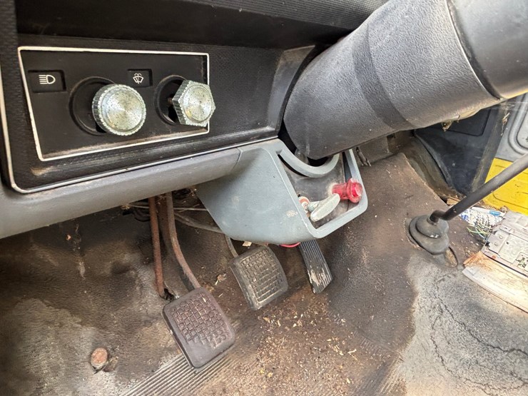 1985-ford-f700-image-22