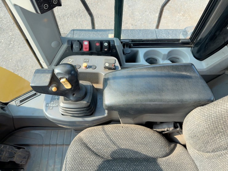 2019-caterpillar-950m-image-28