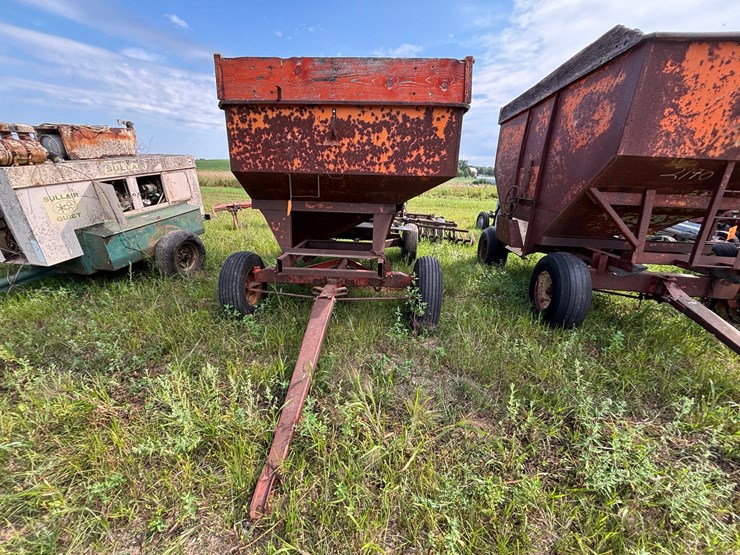 #2644-•-kelly-gravity-box-on-running-gear-image-2