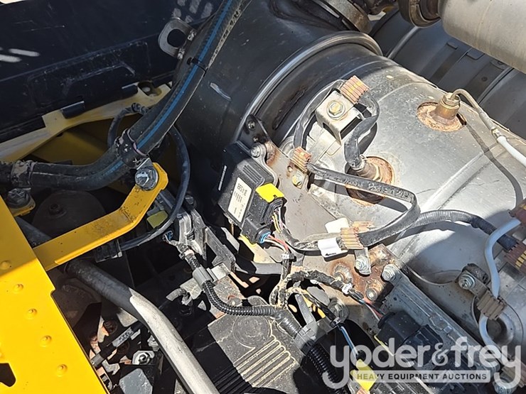 2023-komatsu-pc360-lc-11-image-68