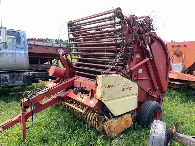 new-holland-850-image-1