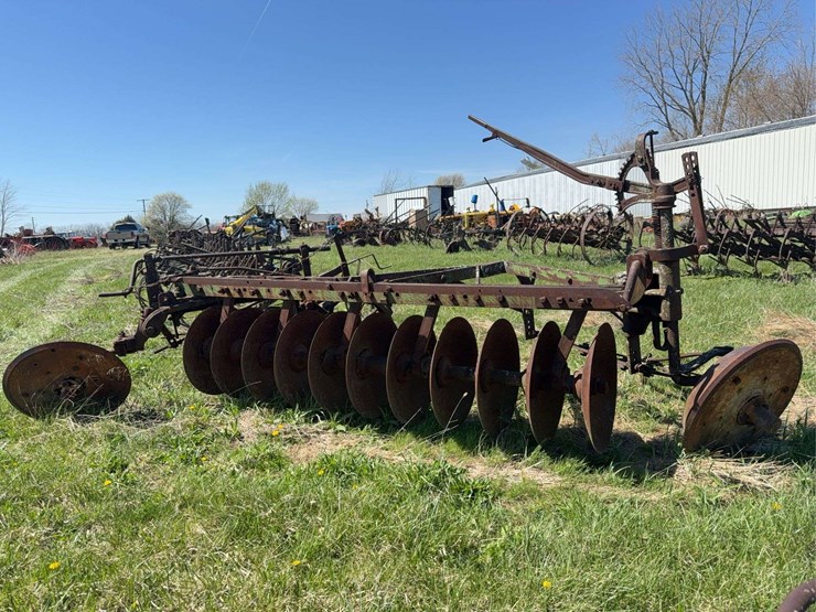 john-deere-disc-plow-image-2
