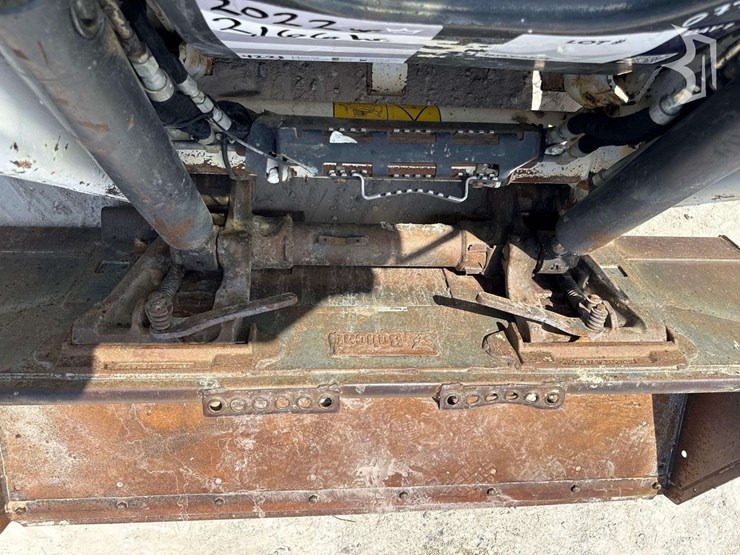 2022-bobcat-t76-image-9