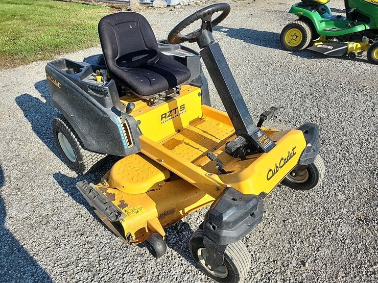 cub-cadet-zero-turn-image-9