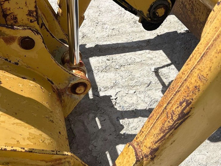 1999-caterpillar-446b-image-16