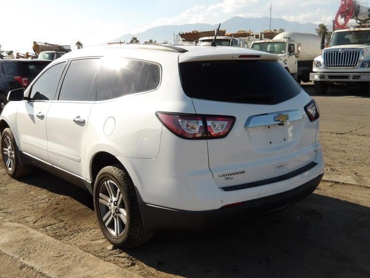 2017-chevrolet-traverse-image-4