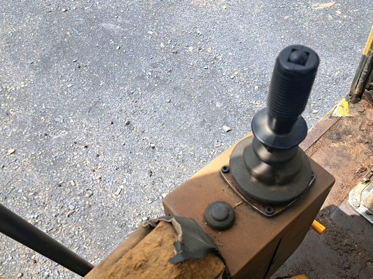 caterpillar-211-image-17