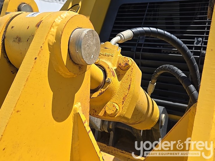 2023-komatsu-d61px-24-image-33