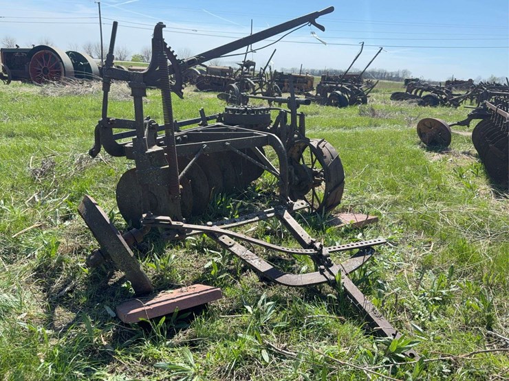 john-deere-disc-plow-image-14
