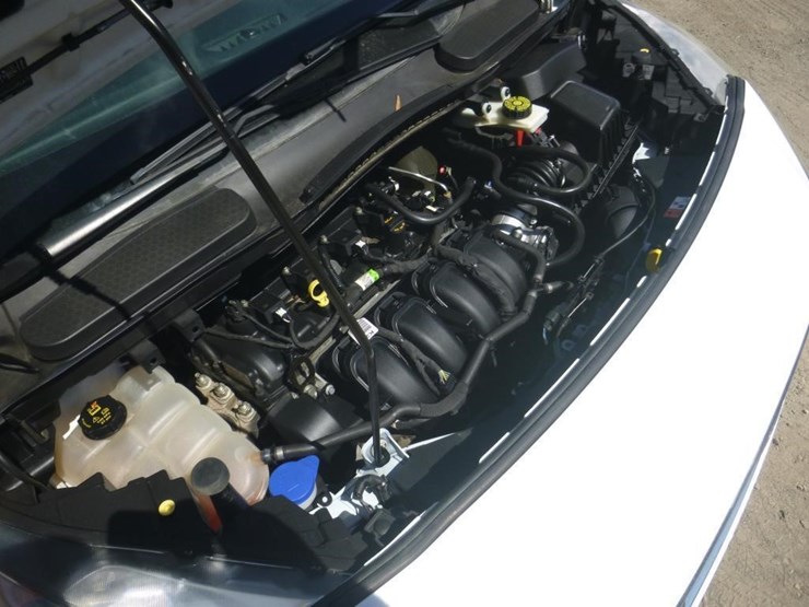 2020-ford-transit-connect-image-11