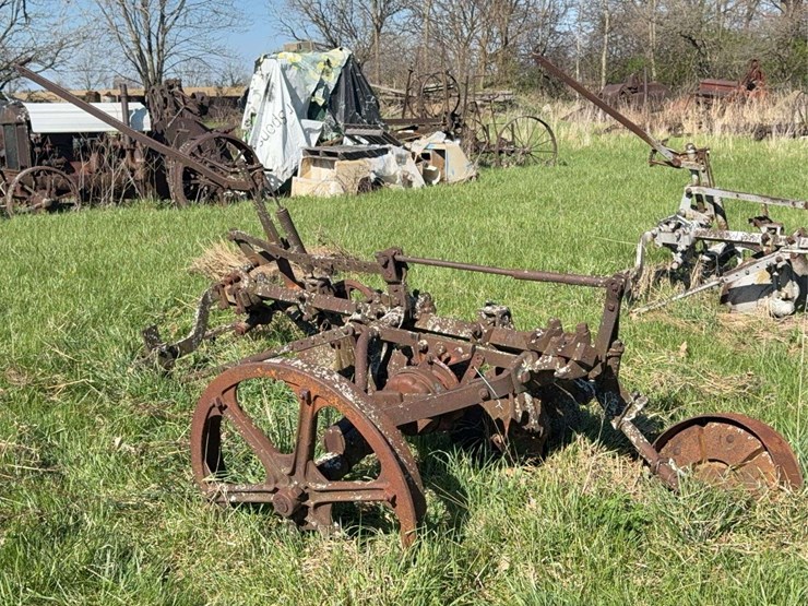 oliver-heavy-duty-3-blade-pull-type-disk-plow-image-6