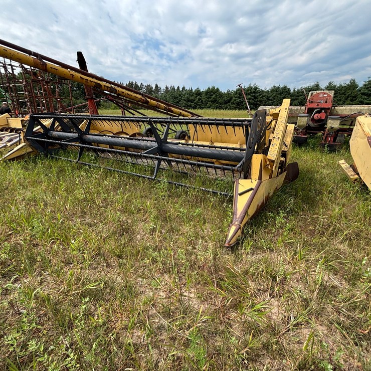 NEW HOLLAND 973