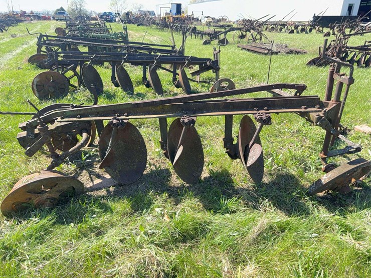 john-deere-disc-plow-image-2
