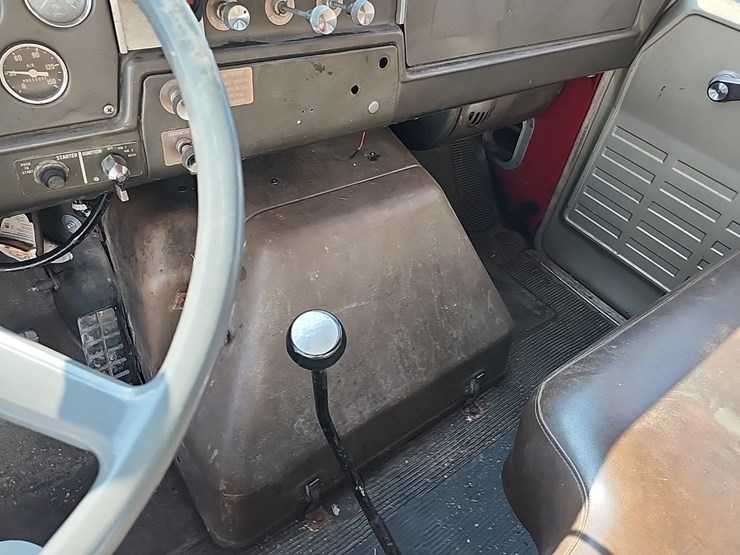 1971-ih-2010a-truck-image-36