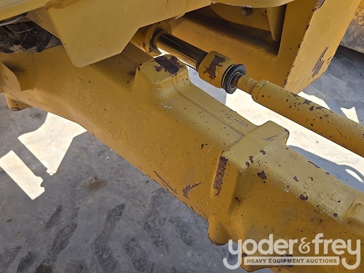 2019-deere-310sl-image-23