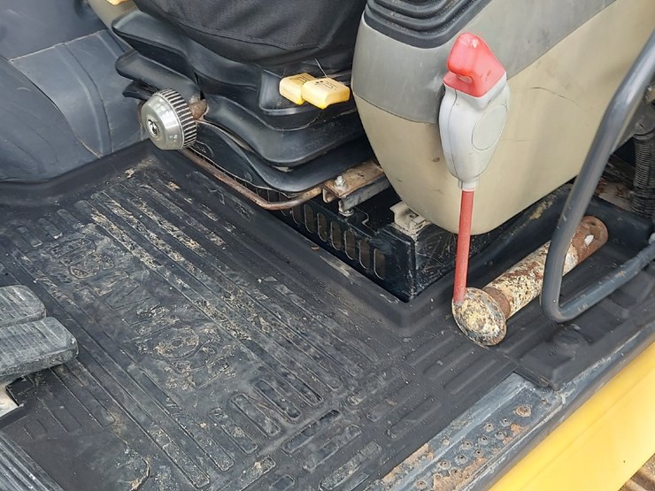 2010-komatsu-pc160-lc-8-image-11