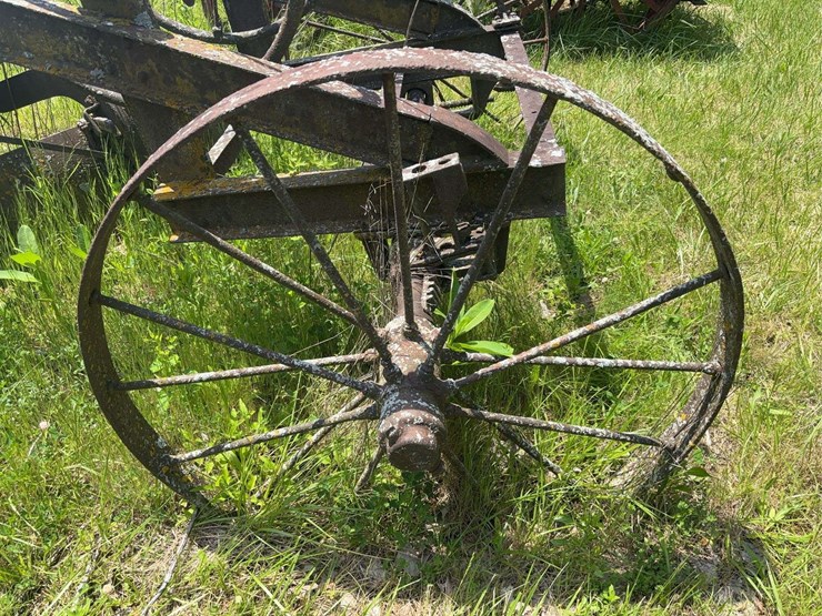 pull-type-road-grader-image-10