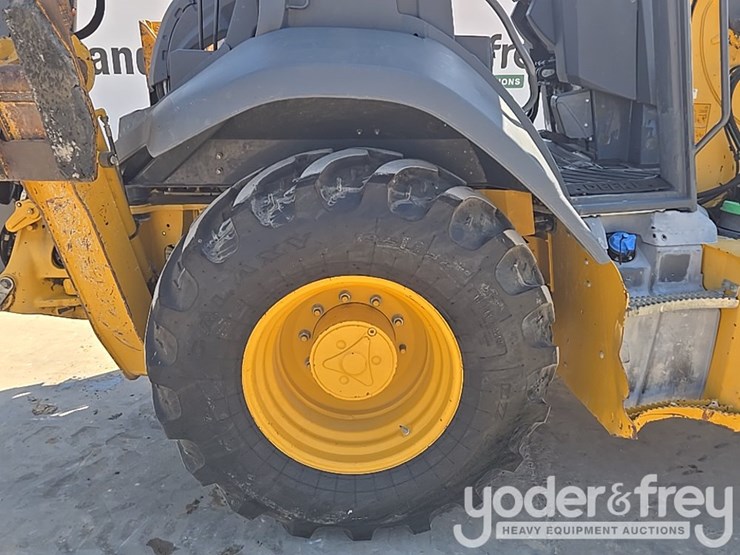 2019-deere-310sl-image-12