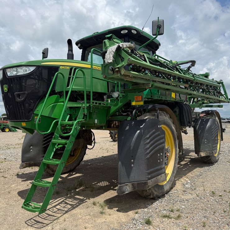 2016 JOHN DEERE R4038