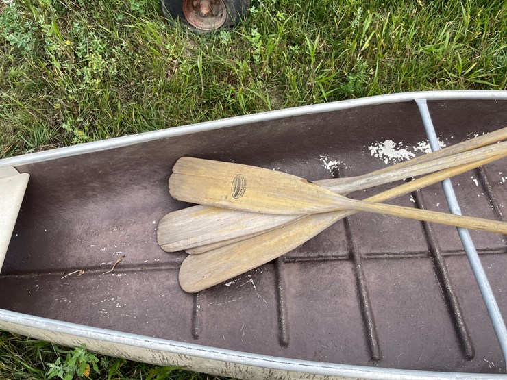 #2652-•-american-fiberlite-15'-canoe-image-9