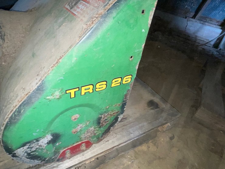 john-deere-26-image-9