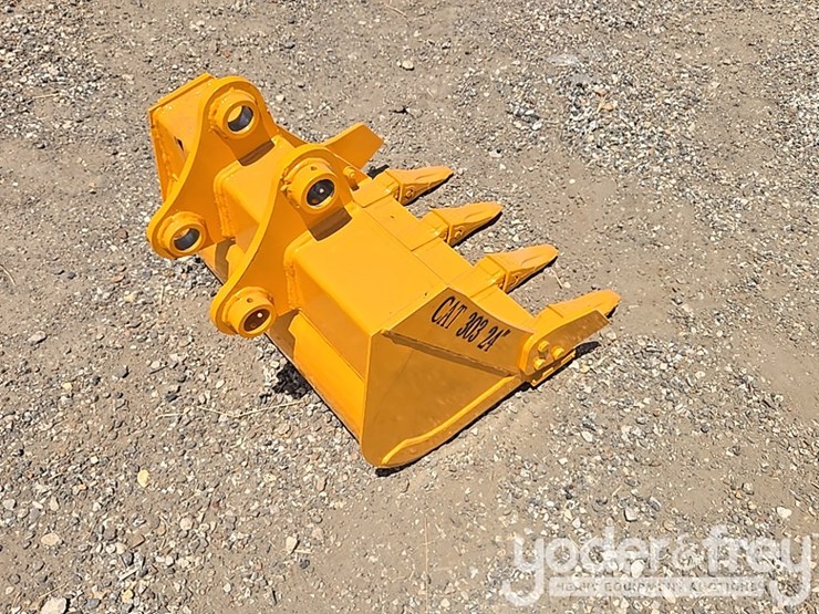 caterpillar-303-image-3