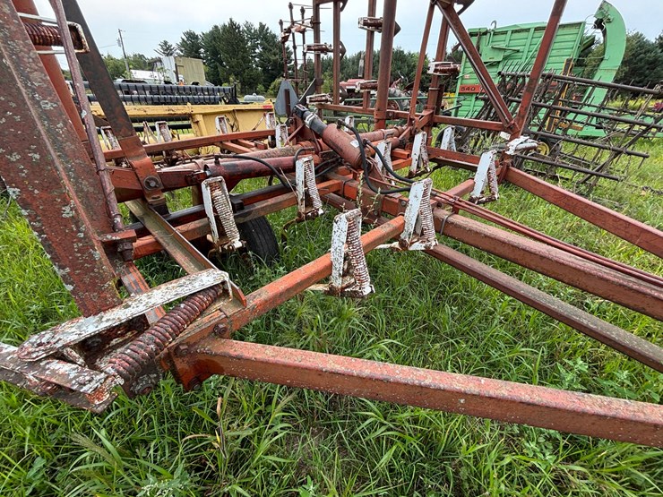 #2621-•-wil-rich-27'-field-cultivator-image-34
