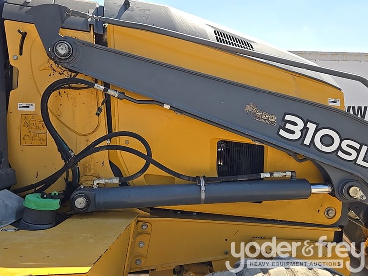 2019-deere-310sl-image-22