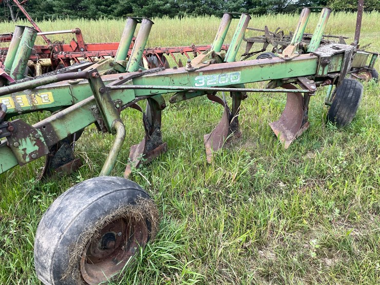 john-deere-3200-image-13