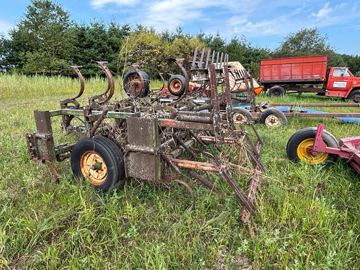 #2656-•-kewanee-17'-field-cultivator-image-8