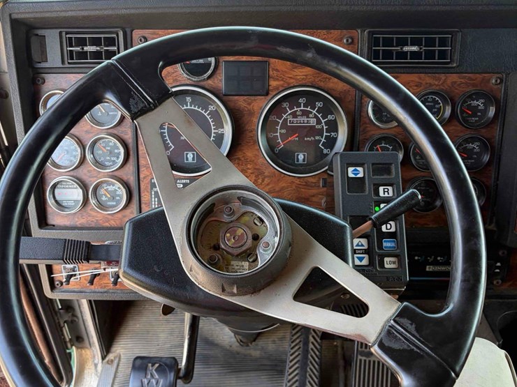 2001-kenworth-t800-image-20