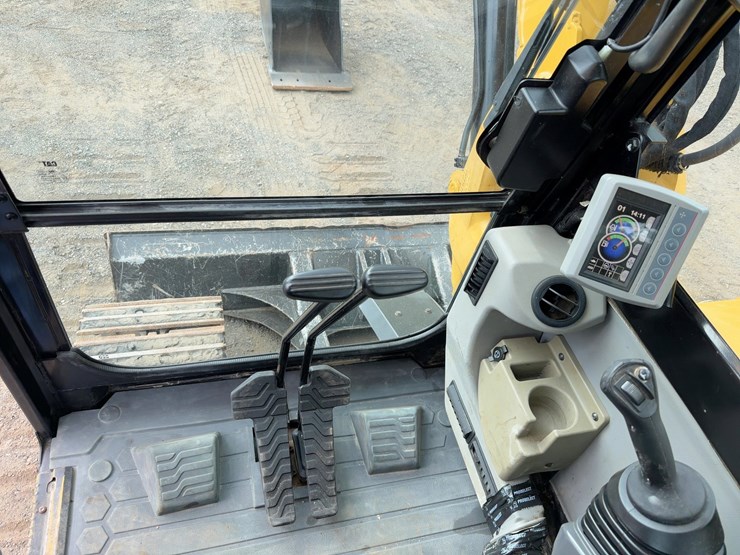 2014-caterpillar-308e2-cr-image-41