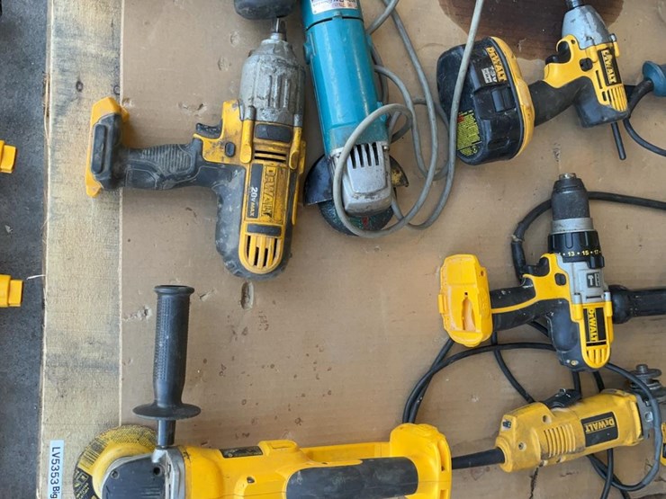 dewalt-&-hilti-handheld-power-tools-&-batteries-image-13