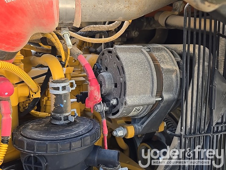 2019-deere-310sl-image-46