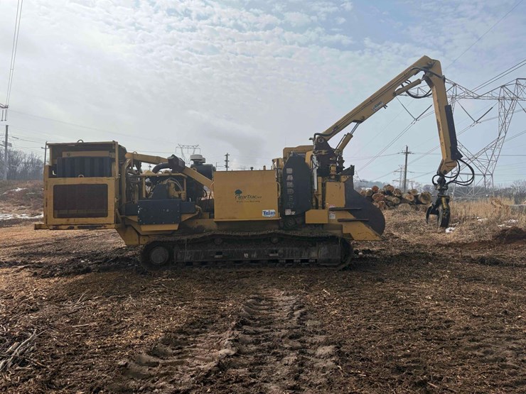 2010-caterpillar-325-image-4