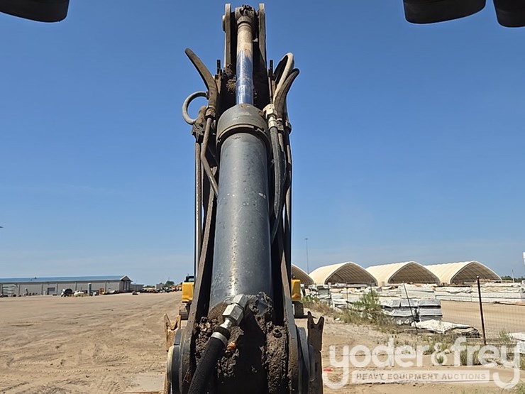 2019-deere-310sl-image-34