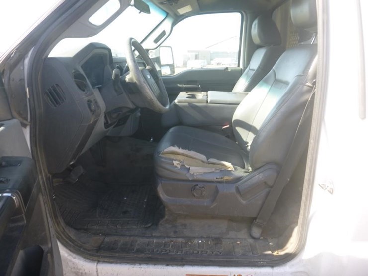 2015-ford-f550-image-9