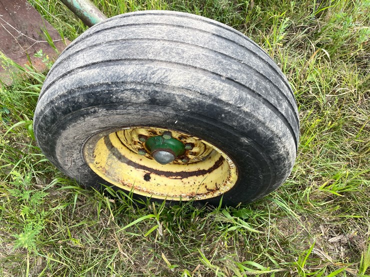 john-deere-3200-image-9