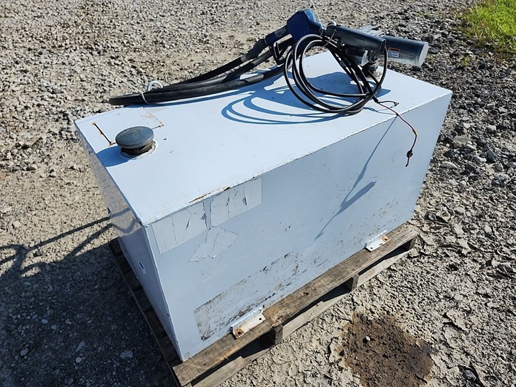 100-gal.-fuel-tank-w/gpi-pump-image-3