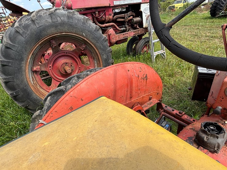 #2568-•-allis-chalmers-c-narrow-front-tractor-image-22