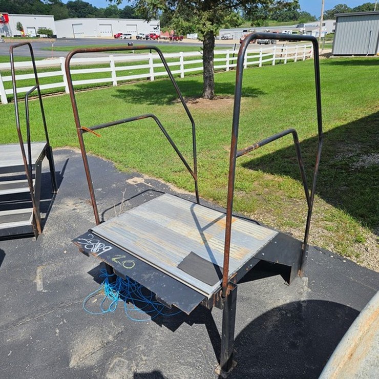 #165 • Portable Step & Deck