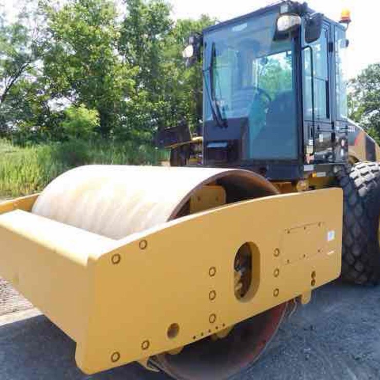 2011 CATERPILLAR CS74