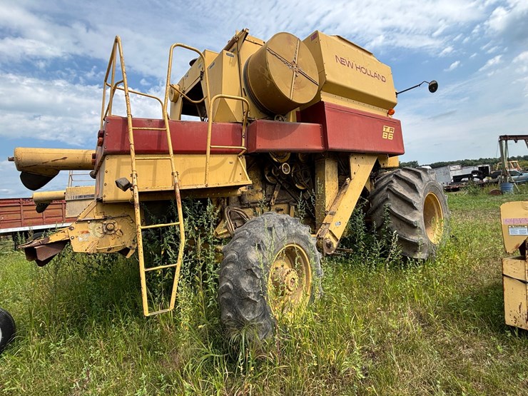 new-holland-tr86-image-5