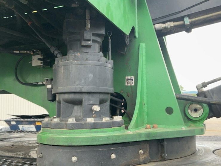 2015-deere-335d-image-65