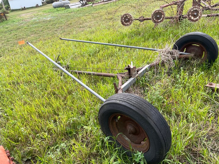 #2616-•-8"-x-27'-hutch-auger-with-(2)-wheel-auger-caddie-with-winch-image-5
