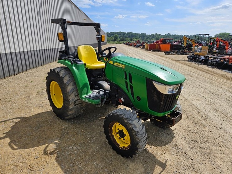#175-•-john-deere-3032-4x4-tractor-image-7