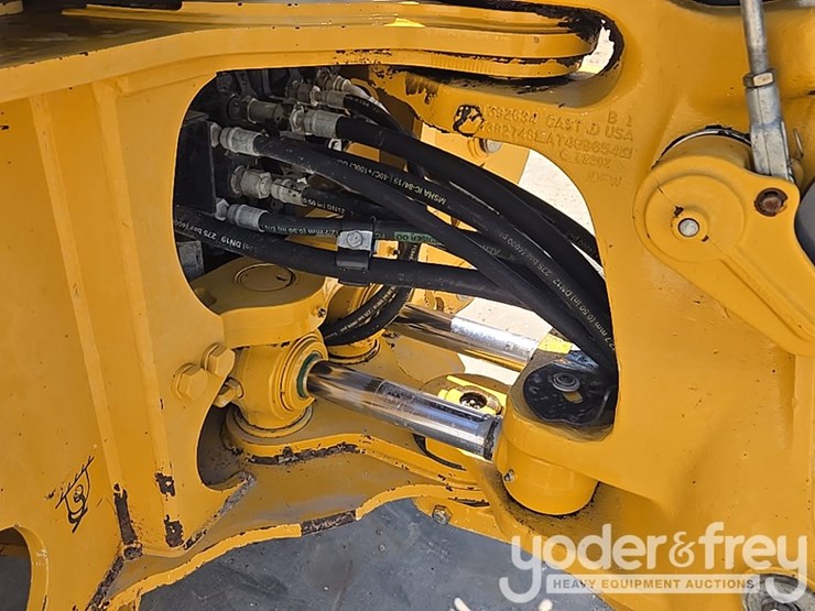 2019-deere-310sl-image-26
