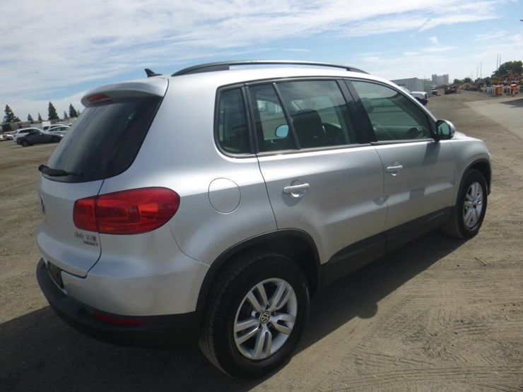 2015-volkswagen-tiguan-image-3