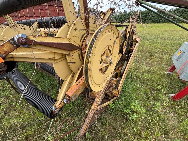 new-holland-960-image-24